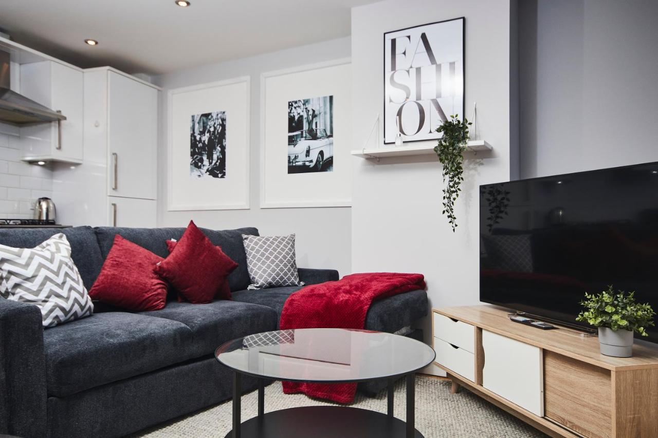 Stunning Hepburn Suite! Bath Bagian luar foto